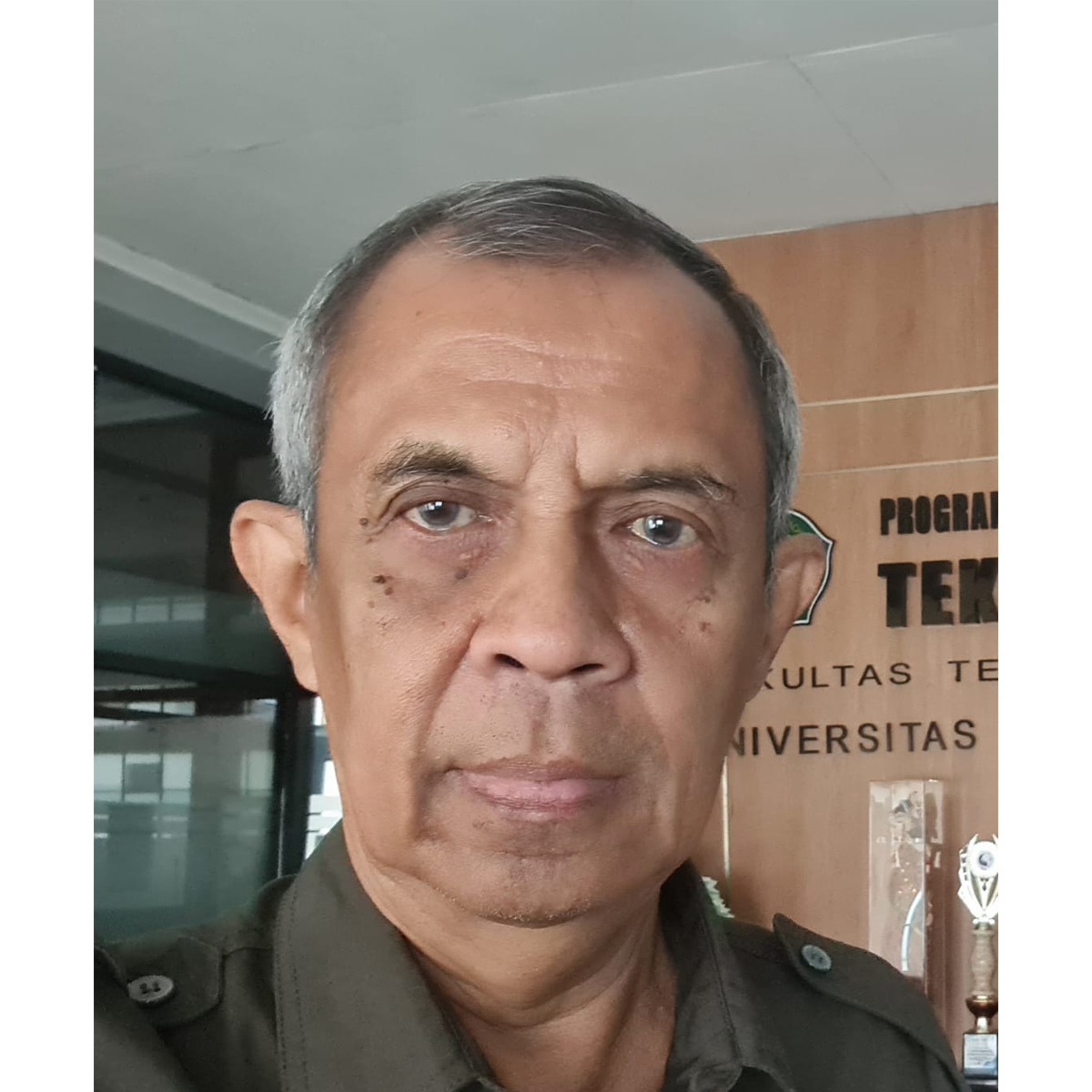 Prof.Dr.Ir. Bambang Widyanto DEA