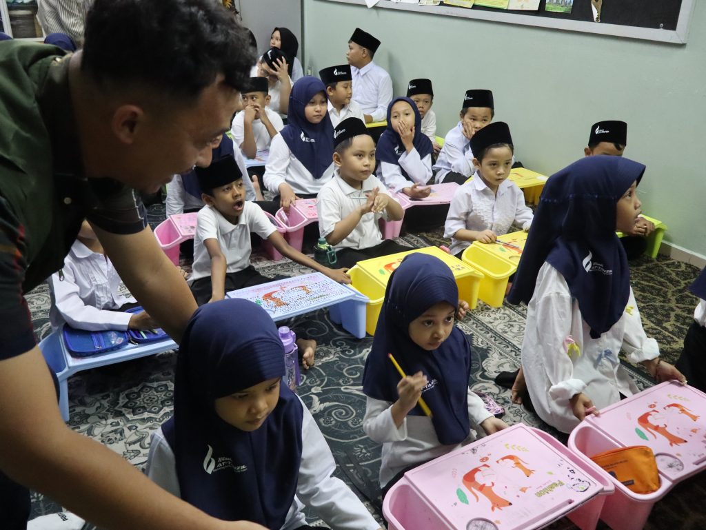 kegiatan Pengmas Internasional (Global Educational Brodge: Literacy and Digital Skill-Upgrading For Indonesian Migrant Workers Children in Malaysia tanggal 07 – 10 Juli 2026 img 0207