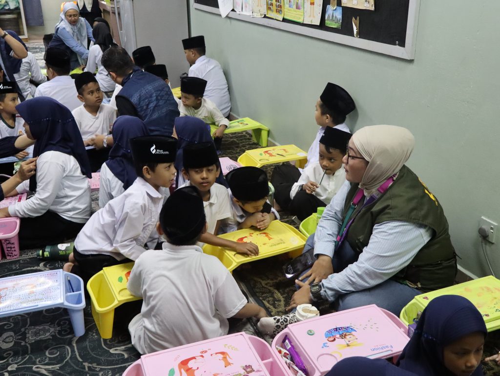 kegiatan Pengmas Internasional (Global Educational Brodge: Literacy and Digital Skill-Upgrading For Indonesian Migrant Workers Children in Malaysia tanggal 07 – 10 Juli 2026 img 0223